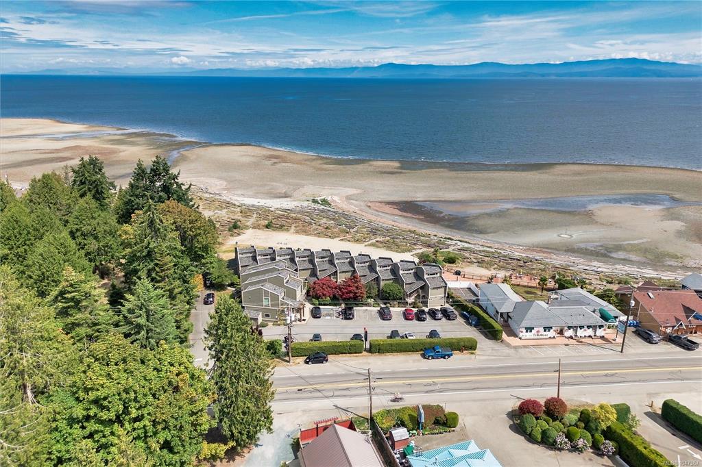 Fourth View of 3295 Island Hwy W, Qualicum Beach, BC, V9K 2C6