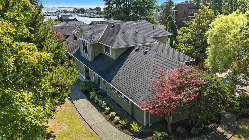Third View of 2425 Oak Bay Ave, Oak Bay, BC, V8R 1H3