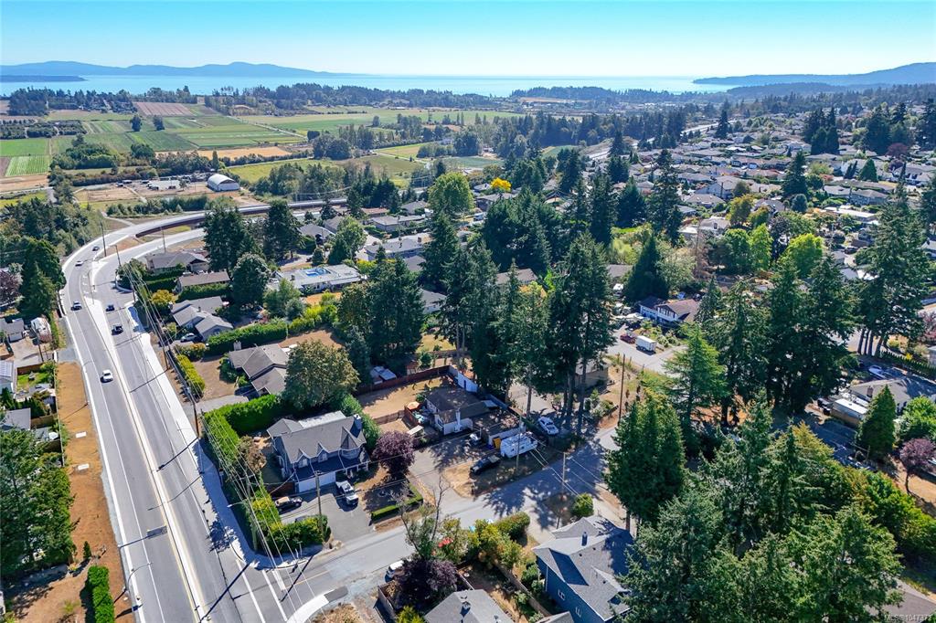 Third View of 6713 Buena Vista Rd, Central Saanich, BC, V8Z 5X1