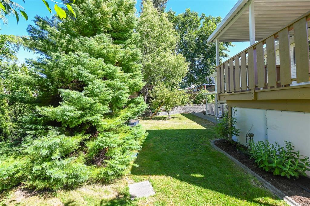 Third View of 635 Pritchard Rd, Comox, BC, V9M 3J1