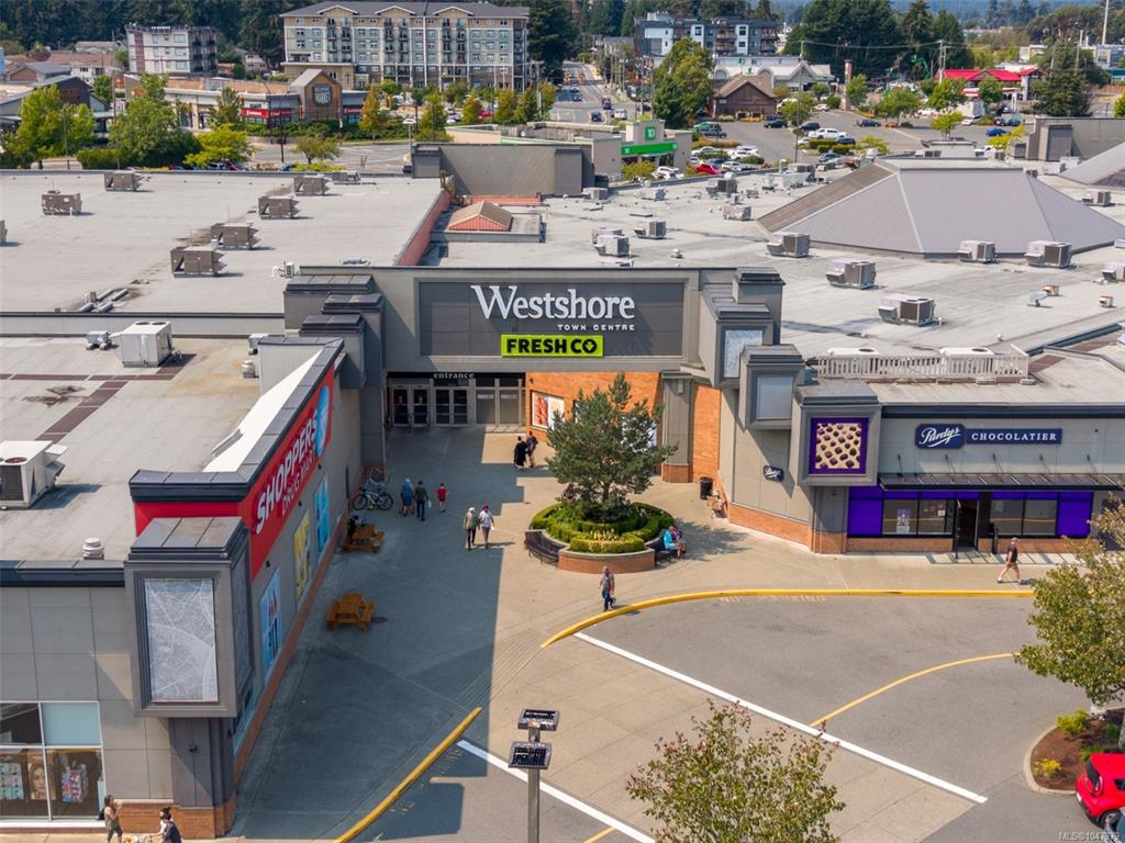Third View of 1644 Hillside Ave, Victoria, BC, V8T 2C5