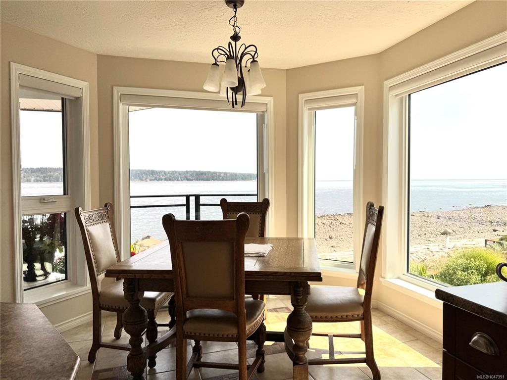 Fifth View of 87 Island Hwy S, Seaside Estates, Campbell River, BC, V9W 1A2