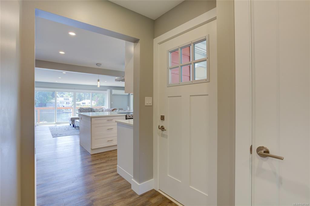 Third View of 62 Gordon Rd, Lake Cowichan, BC, V0R 2G0