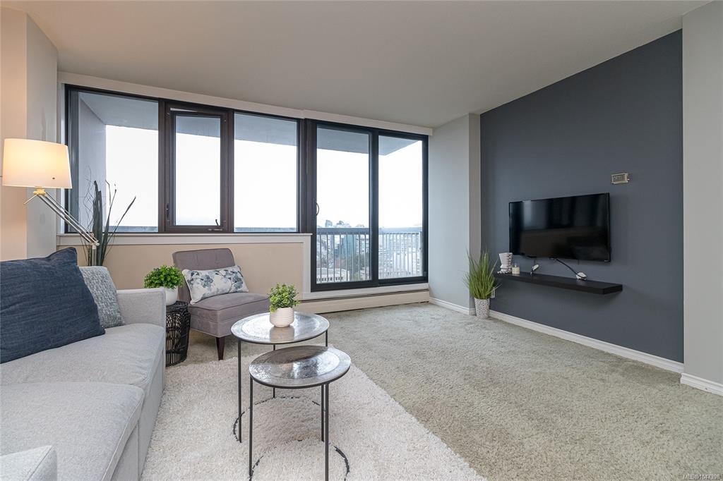 Fifth View of 647 Michigan St, Victoria, BC, V8V 1S9