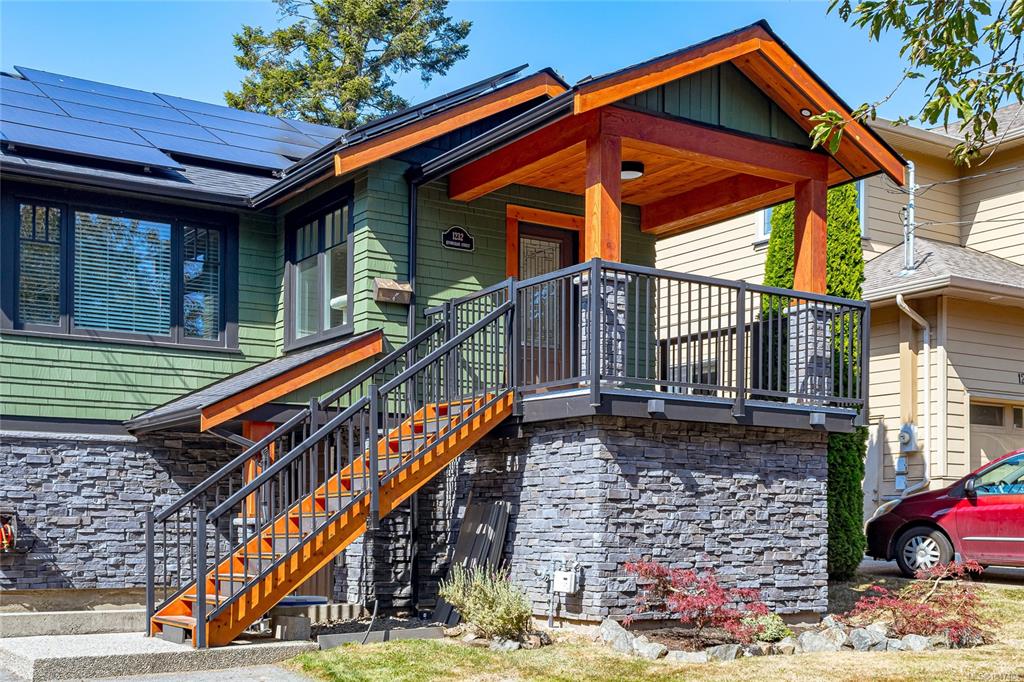 Third View of 1232 Effingham St, Esquimalt, BC, V9A 4Y2