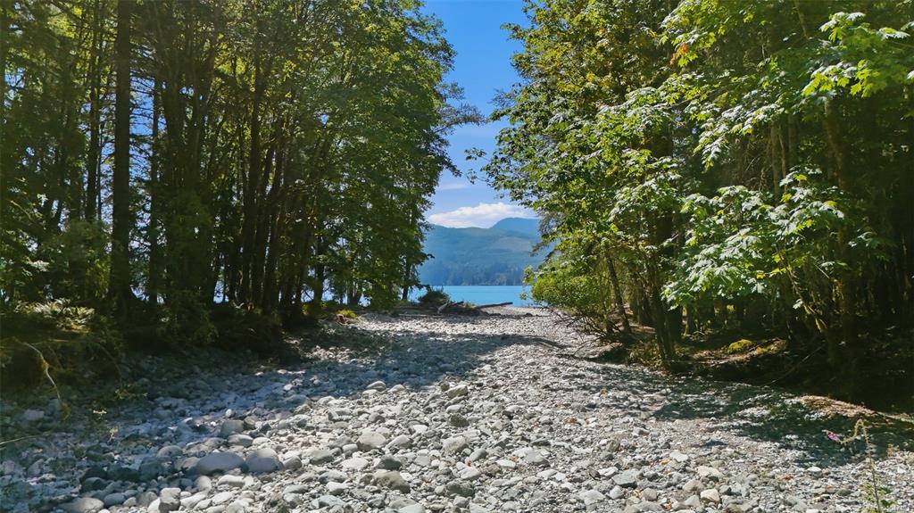 Fifth View of 10780 North Shore Rd, Youbou, BC, V0R 3E1