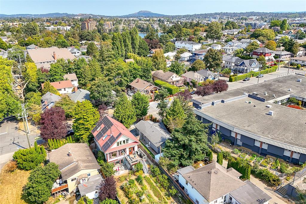 Fifth View of 540 Langford St, Victoria, BC, V9A 3C6