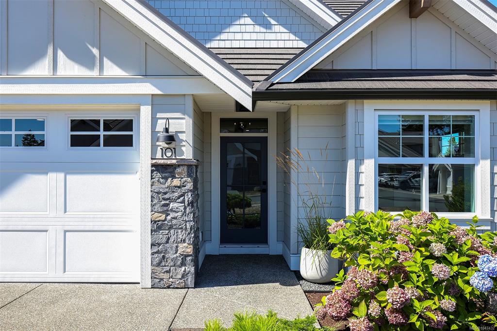 Third View of 1444 Crown Isle Dr, Silverstone Estates, Courtenay, BC, V9N 0B8