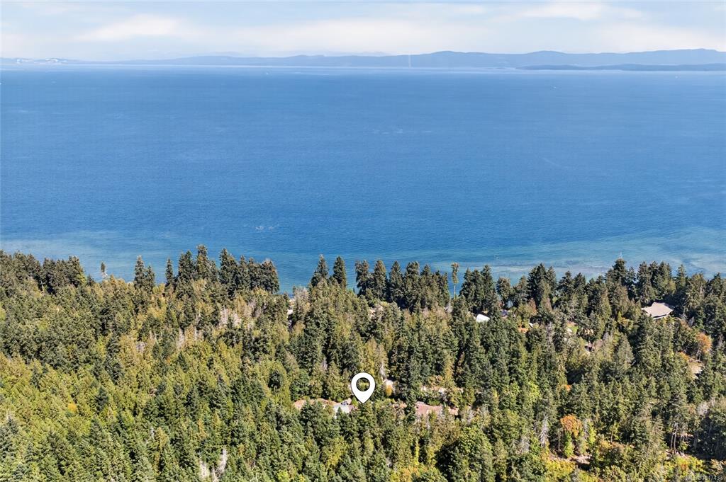 Fifth View of 5154 Island Hwy W, DASHWOOD, Qualicum Beach, BC, V9K 1Z1