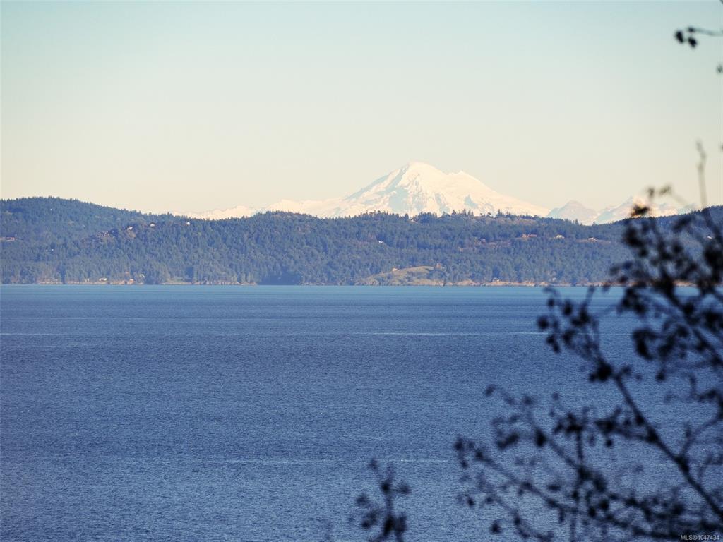 Second View of 4553 Cordova Bay Rd, Saanich, BC, V8X 3V6