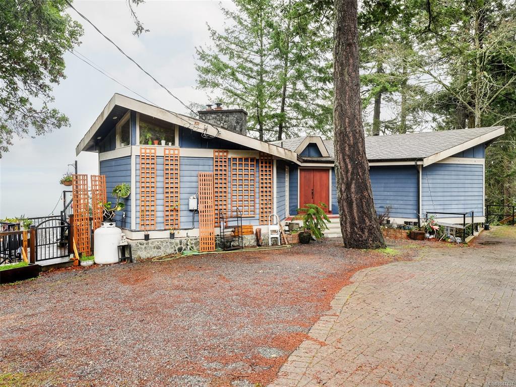 Third View of 4553 Cordova Bay Rd, Saanich, BC, V8X 3V6