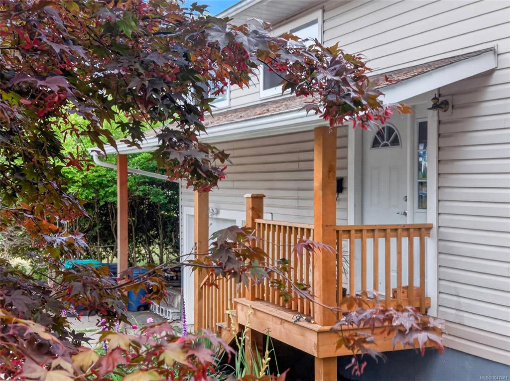 Third View of 568 Salish St, Comox, BC, V9M 3L3