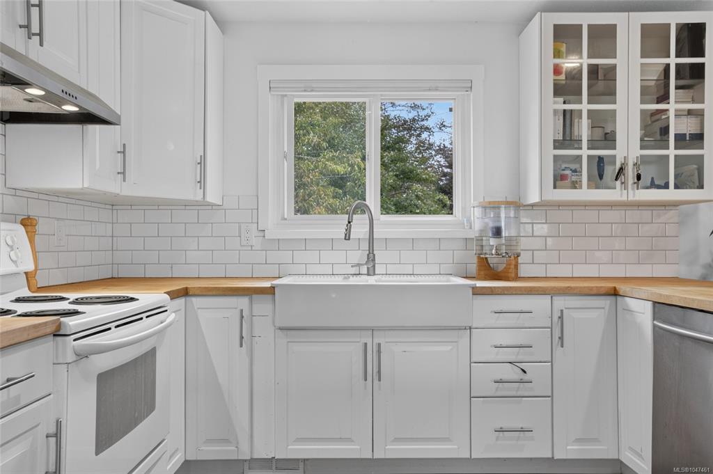 Fourth View of 568 Salish St, Comox, BC, V9M 3L3