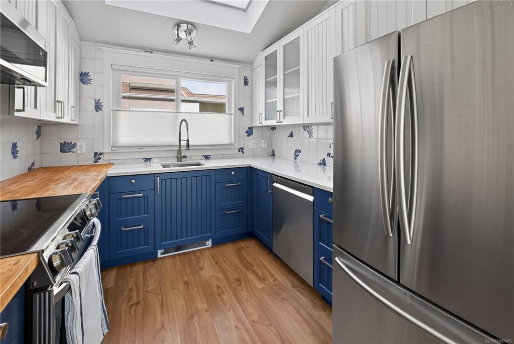 Fourth View of 947 Caledonia Ave, Victoria, BC, V8T 1E8