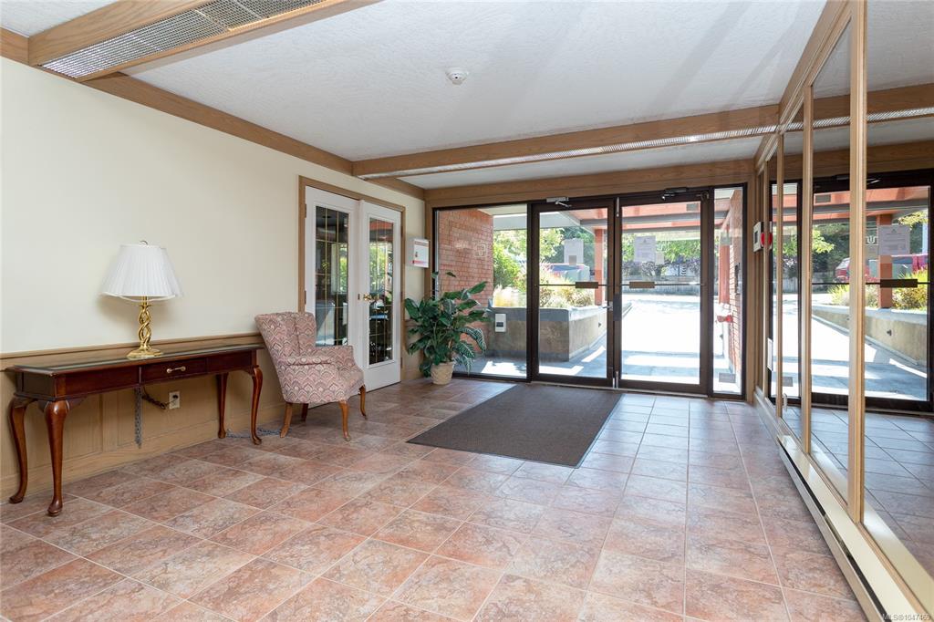 Fourth View of 1234 Fort St, Central Park Place, Victoria, BC, V8Y 2M9