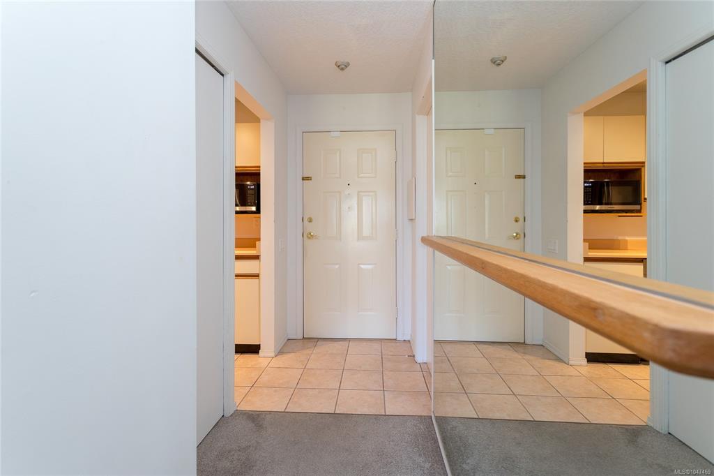 Fifth View of 1234 Fort St, Central Park Place, Victoria, BC, V8Y 2M9