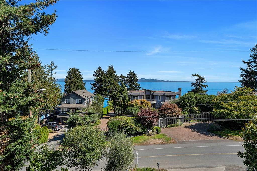 Fourth View of 5248 Parker Ave, Saanich, BC, V8Y 2M9
