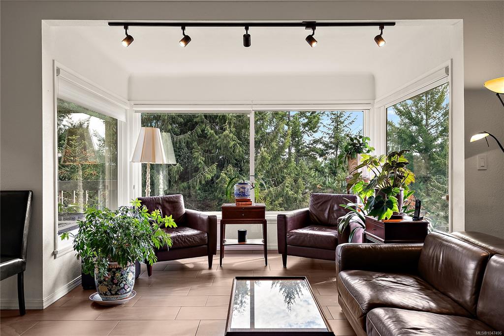 Third View of 10903 Inwood Rd, North Saanich, BC, V8L 5H9
