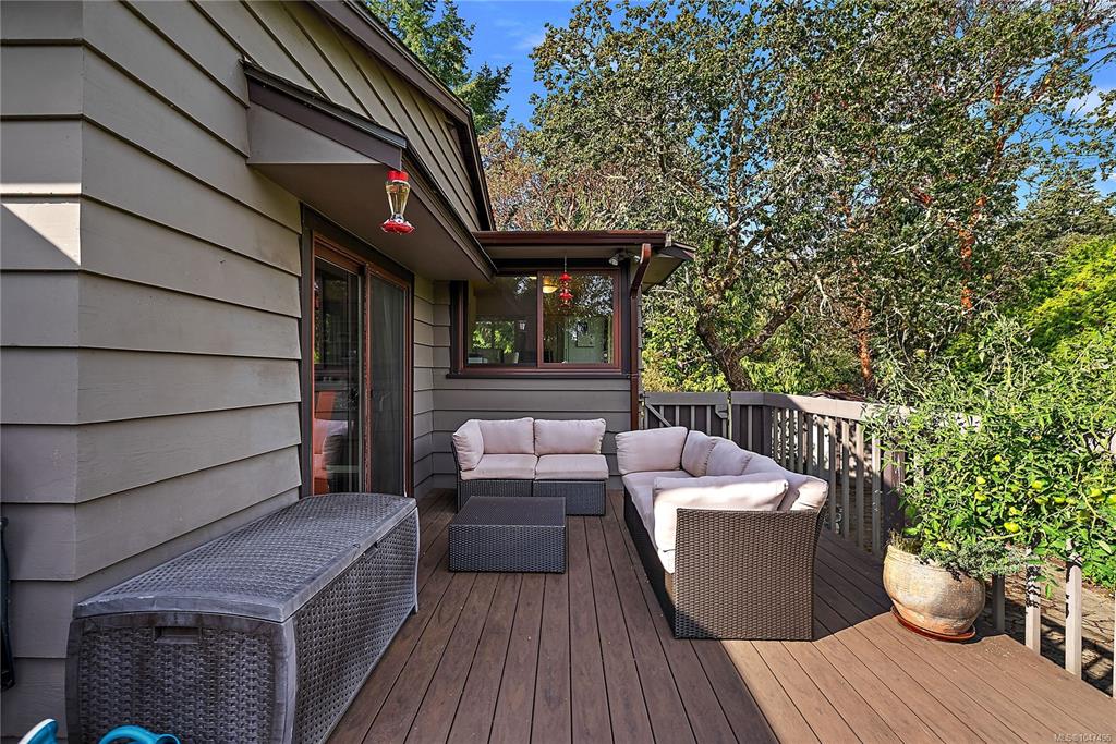 Fifth View of 10903 Inwood Rd, North Saanich, BC, V8L 5H9