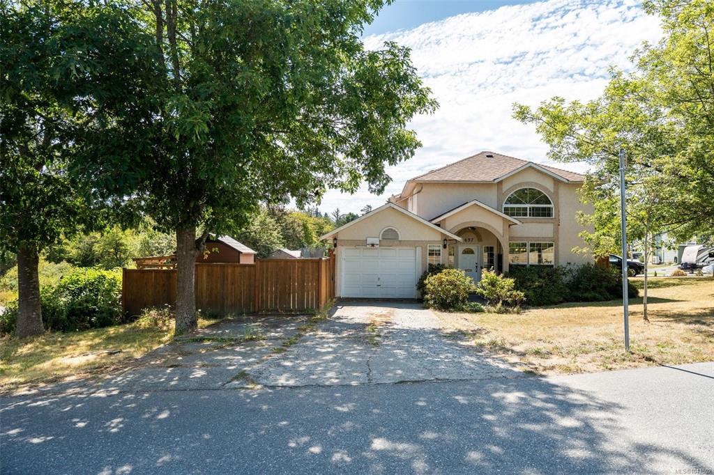 Second View of 637 Jolly Pl, Saanich, BC, V8Z 6R9