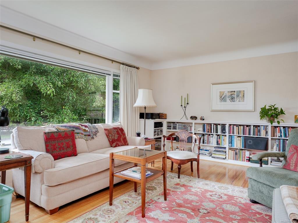 Third View of 2568 Margate Ave, Oak Bay, BC, V8S 3A4