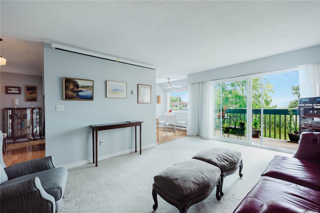 Third View of 1012 Collinson St, The Lexington, Victoria, BC, V8V 3C1