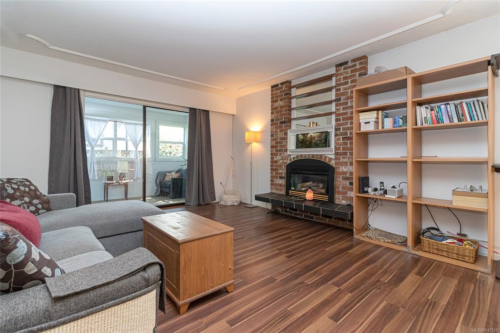 Third View of 3244 Seaton St, Saanich, BC, V8Z 3V7