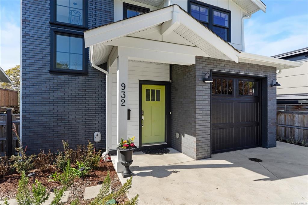Fifth View of 932 Arcadia St, Esquimalt, BC, V9A 5X1