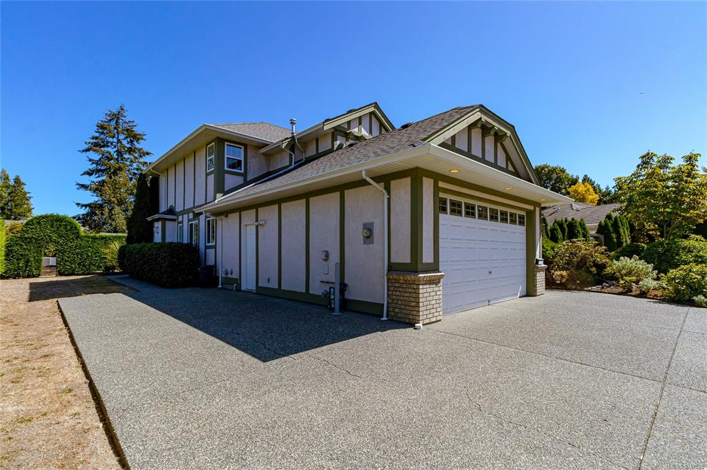 Fourth View of 9243 Mainwaring Rd, North Saanich, BC, V8L 1J9