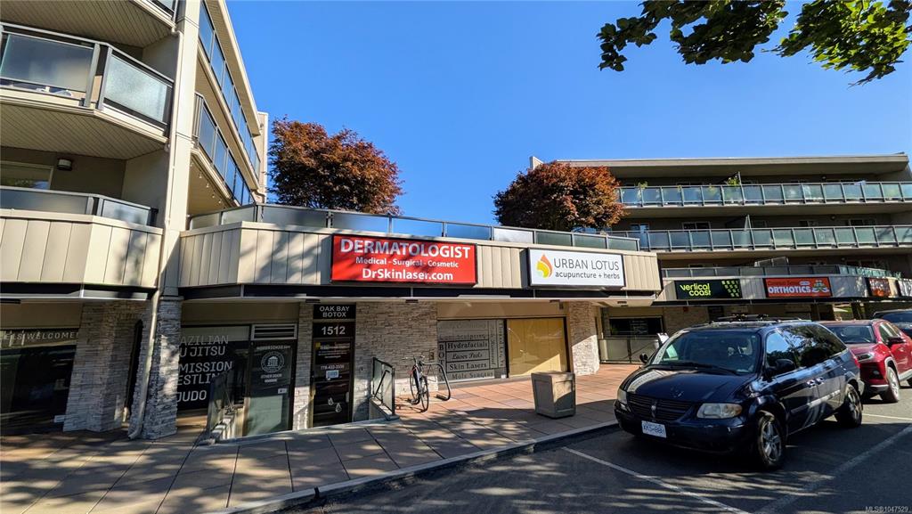 Second View of 1512 Fort St, Victoria, BC, V8S 5J3