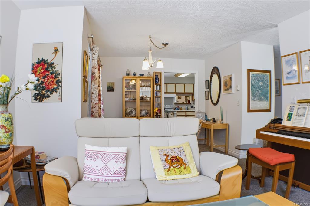 Fifth View of 1650 Midgard Ave, Saanich, BC, V8P 2Y3