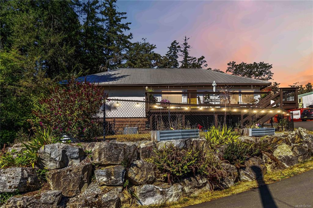 284 Prospect Lake Rd, 1047585, BC,