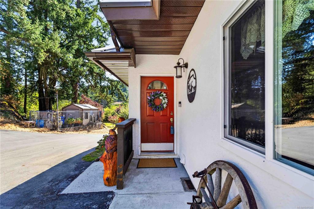 Fourth View of 284 Prospect Lake Rd, Saanich, BC, V9E 1J7