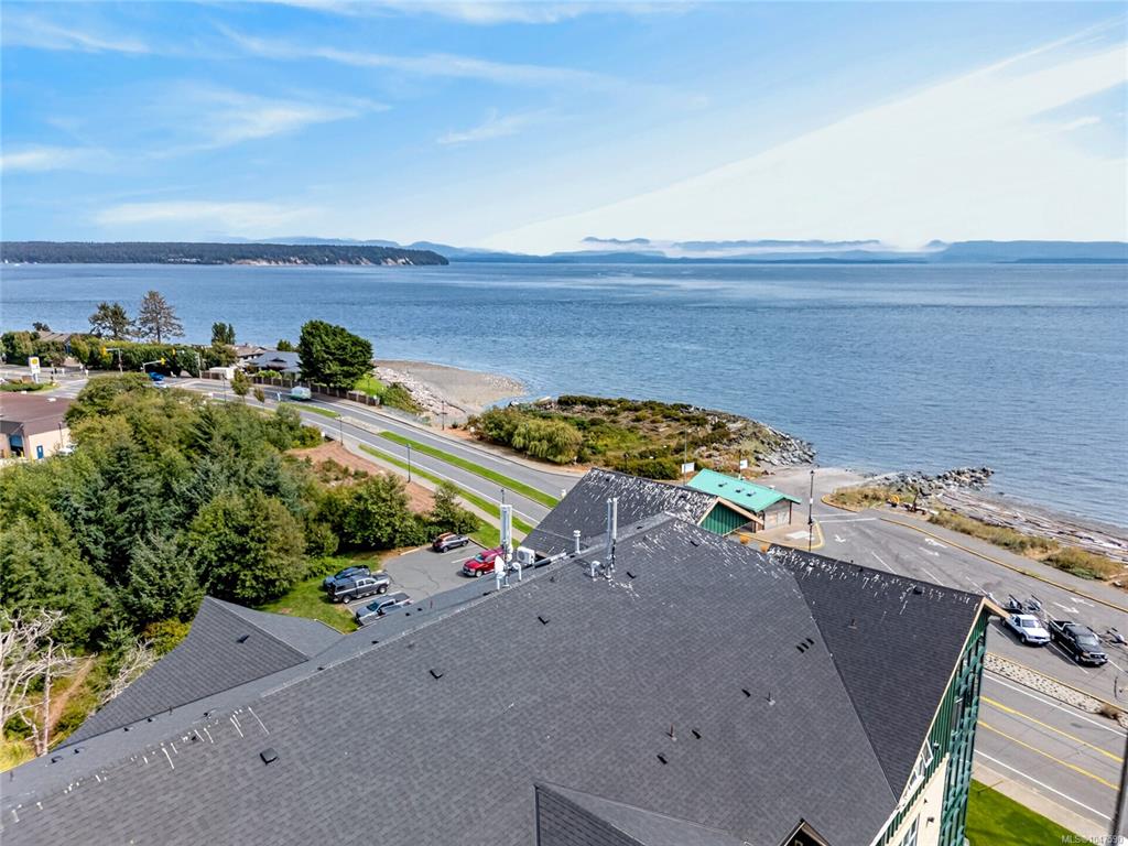 Third View of 2676 Island Hwy S, Willows Ocean Side, Campbell River, BC, V9W 3C7