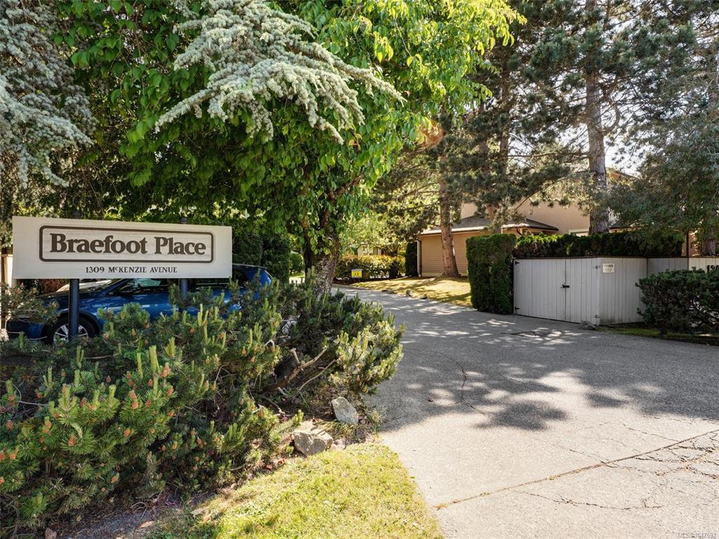1309 Mckenzie Ave, 1047591, BC,