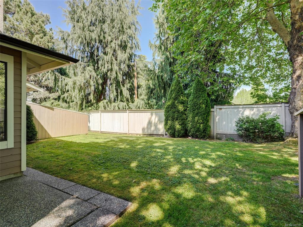 Fifth View of 1309 Mckenzie Ave, Saanich, BC, V8P 2M1
