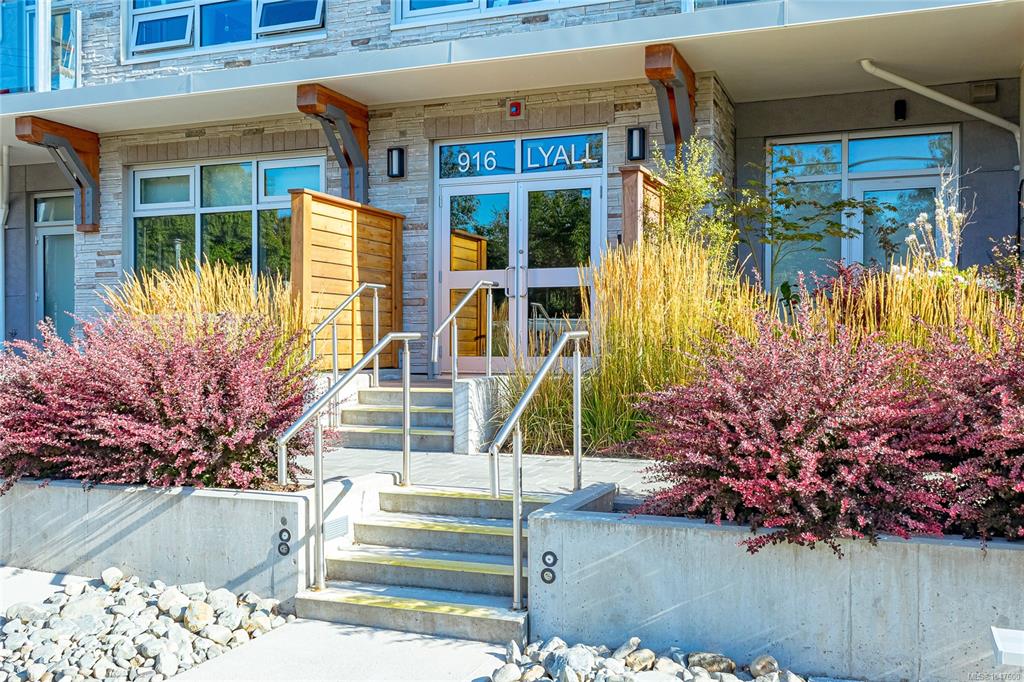 Third View of 916 Lyall St, Westbay Quay, Esquimalt, BC, V9A 5E6