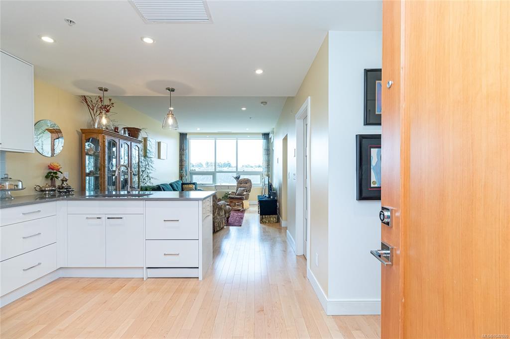 Fifth View of 916 Lyall St, Westbay Quay, Esquimalt, BC, V9A 5E6