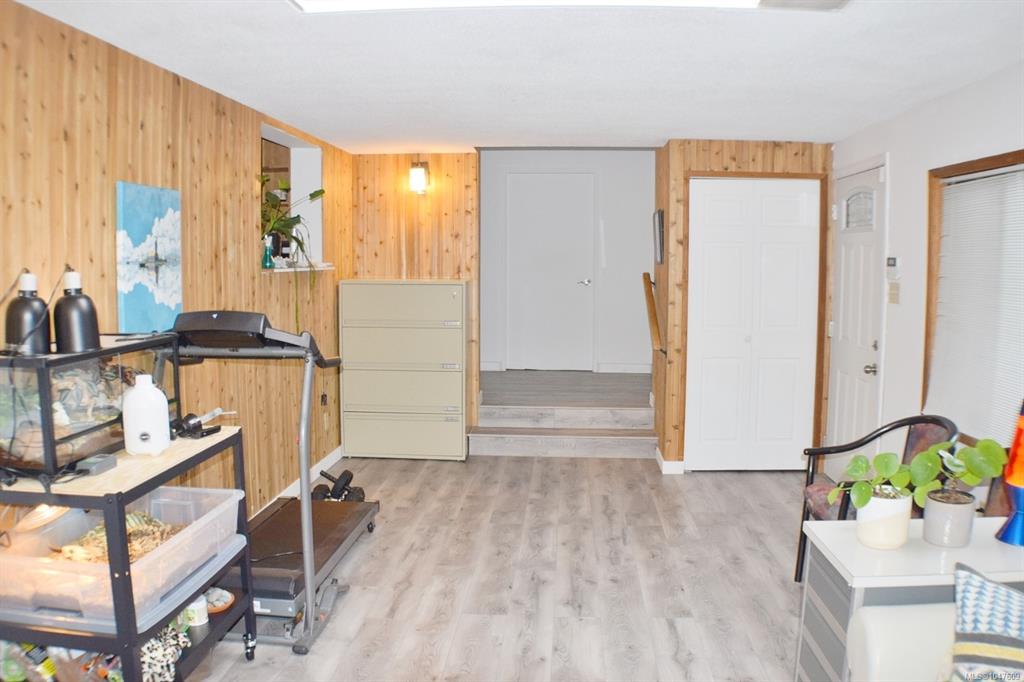 Fifth View of 4037 Cumberland Rd, Saanich, BC, V8X 2E7