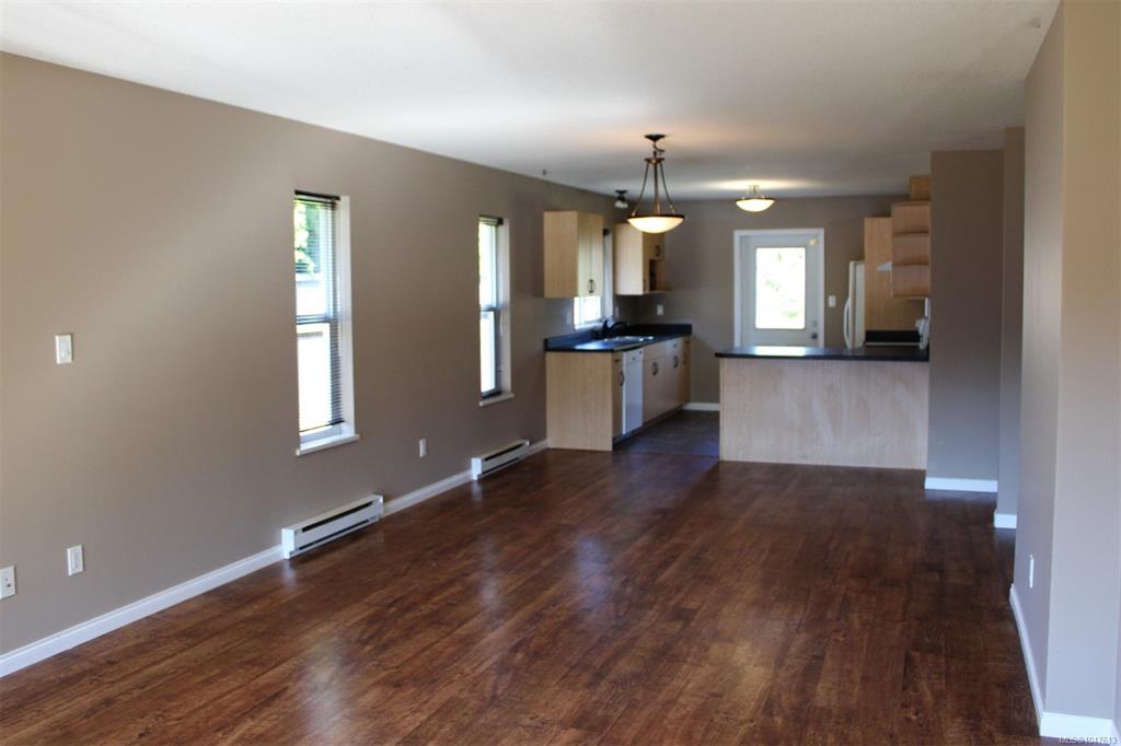 Third View of 3381 Coniston Cres, Cumberland, BC, V0R 1S0