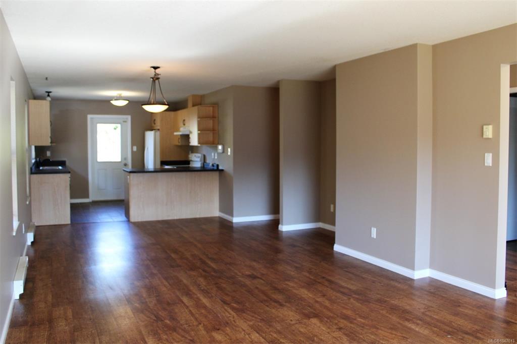 Fourth View of 3381 Coniston Cres, Cumberland, BC, V0R 1S0