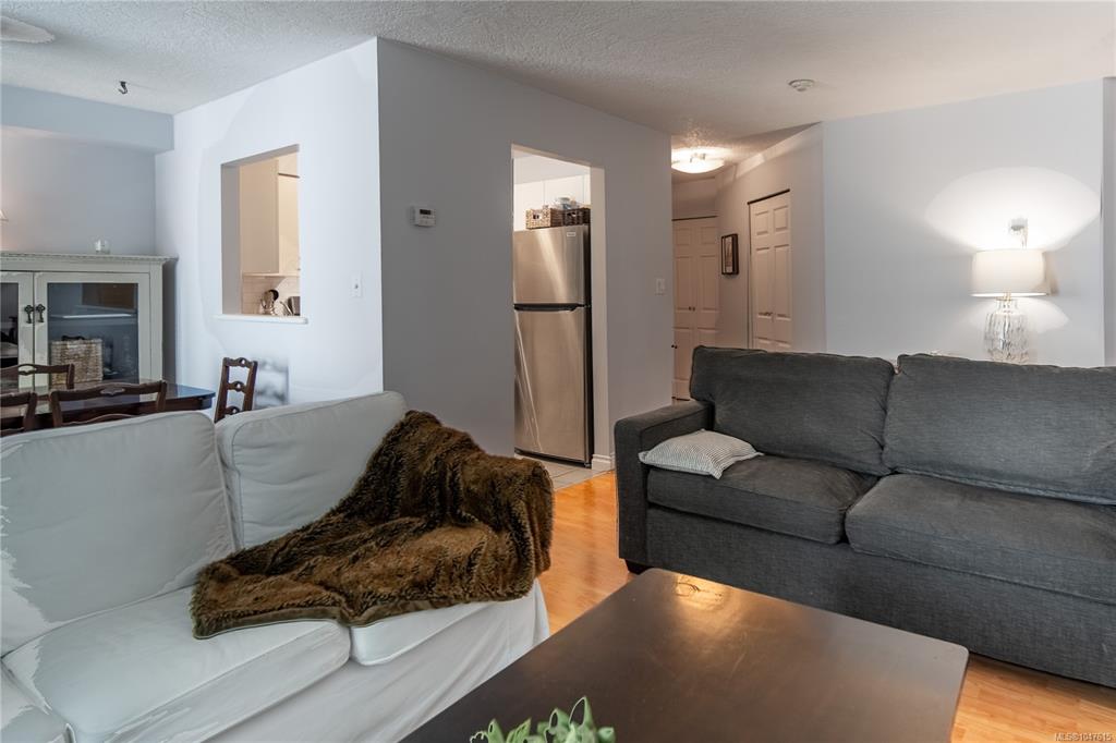 Fourth View of 832 Fisgard St, Victoria, BC, V8W 1S1