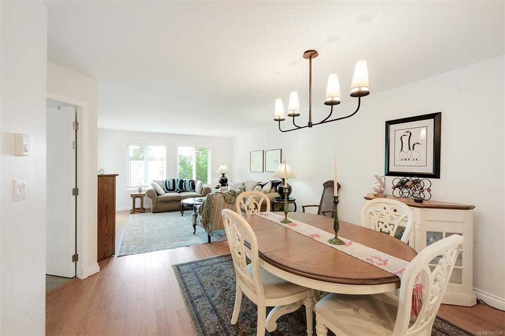 Fourth View of 1477 Yale St, Oak Bay, BC, V8S 4R3
