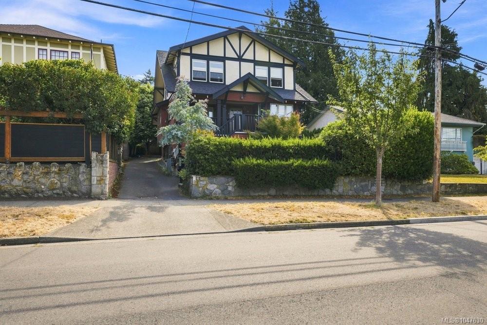 Third View of 307 Moss St, Victoria, BC, V8V 4M7