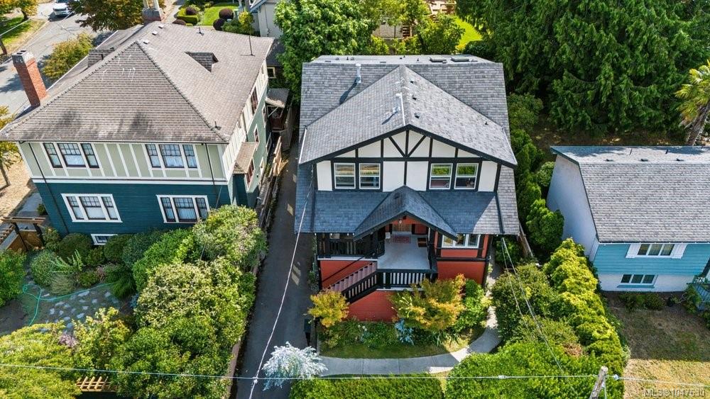 Fifth View of 307 Moss St, Victoria, BC, V8V 4M7