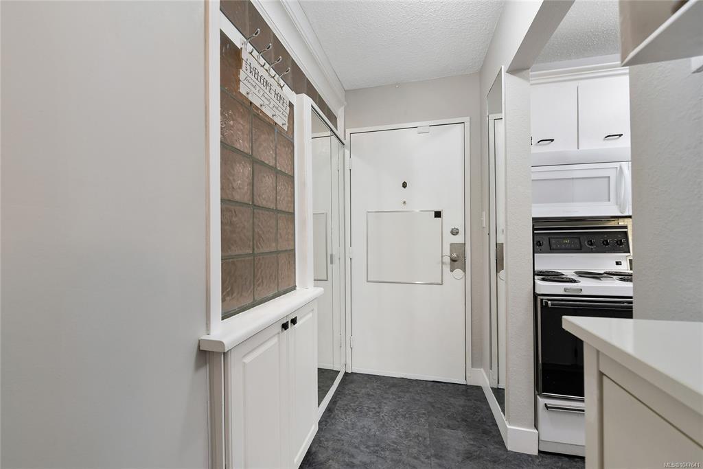 Fifth View of 848 Esquimalt Rd, Esquimalt, BC, V9A 6W9
