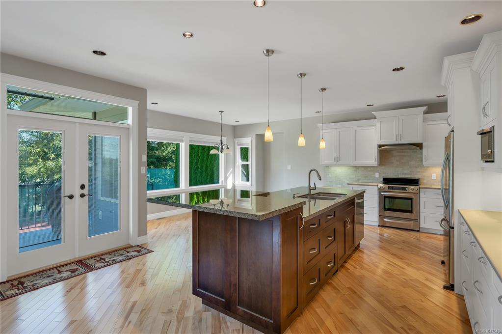 Fifth View of 830 Pinecrest Rd, Campbell River, BC, V9W 3P3