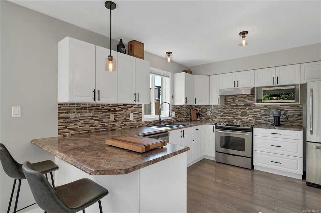 Fourth View of 331 Mclean St, Campbell River, BC, V9W 2M7