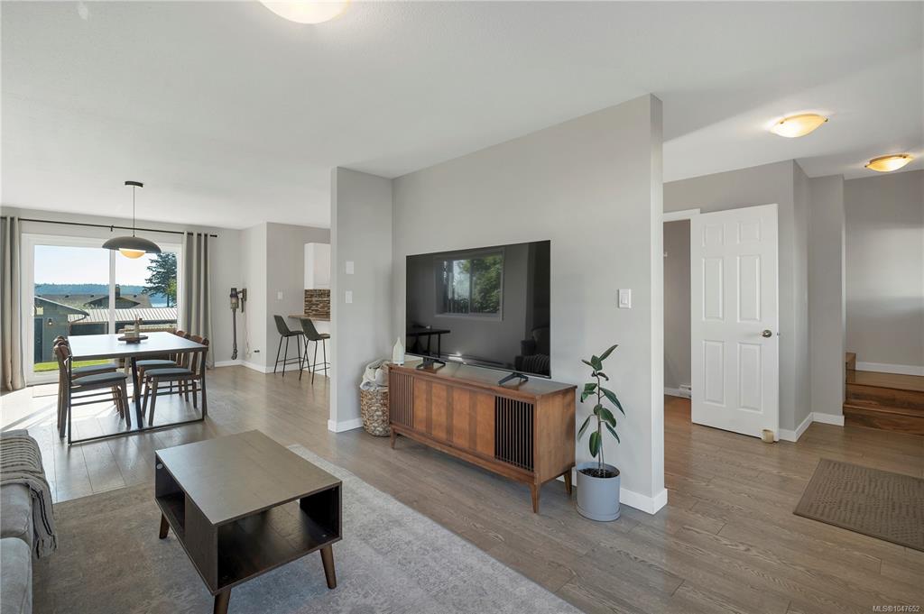 Fifth View of 331 Mclean St, Campbell River, BC, V9W 2M7