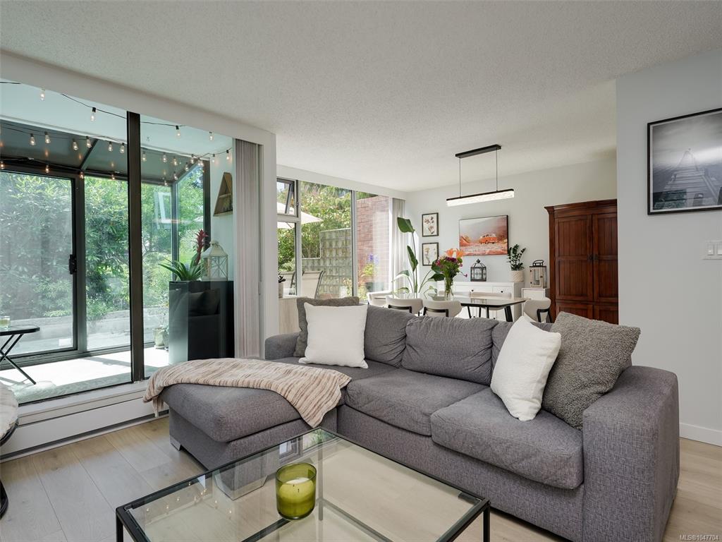 327 Maitland St, 1047704, BC,